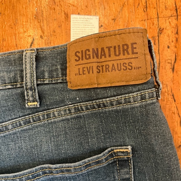 Levi’s Signature Jeans - Picture 2 of 8